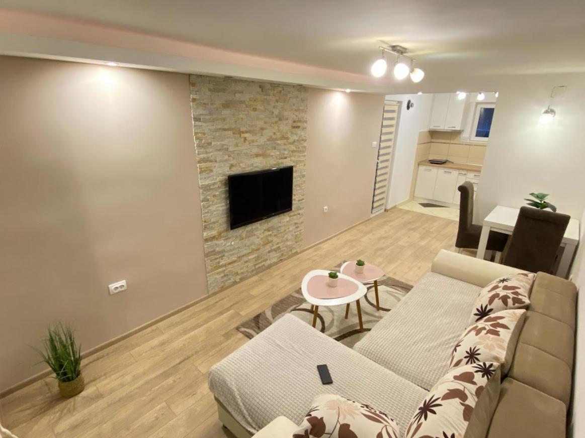 Apartman Mina Mataruska Banja Екстериор снимка